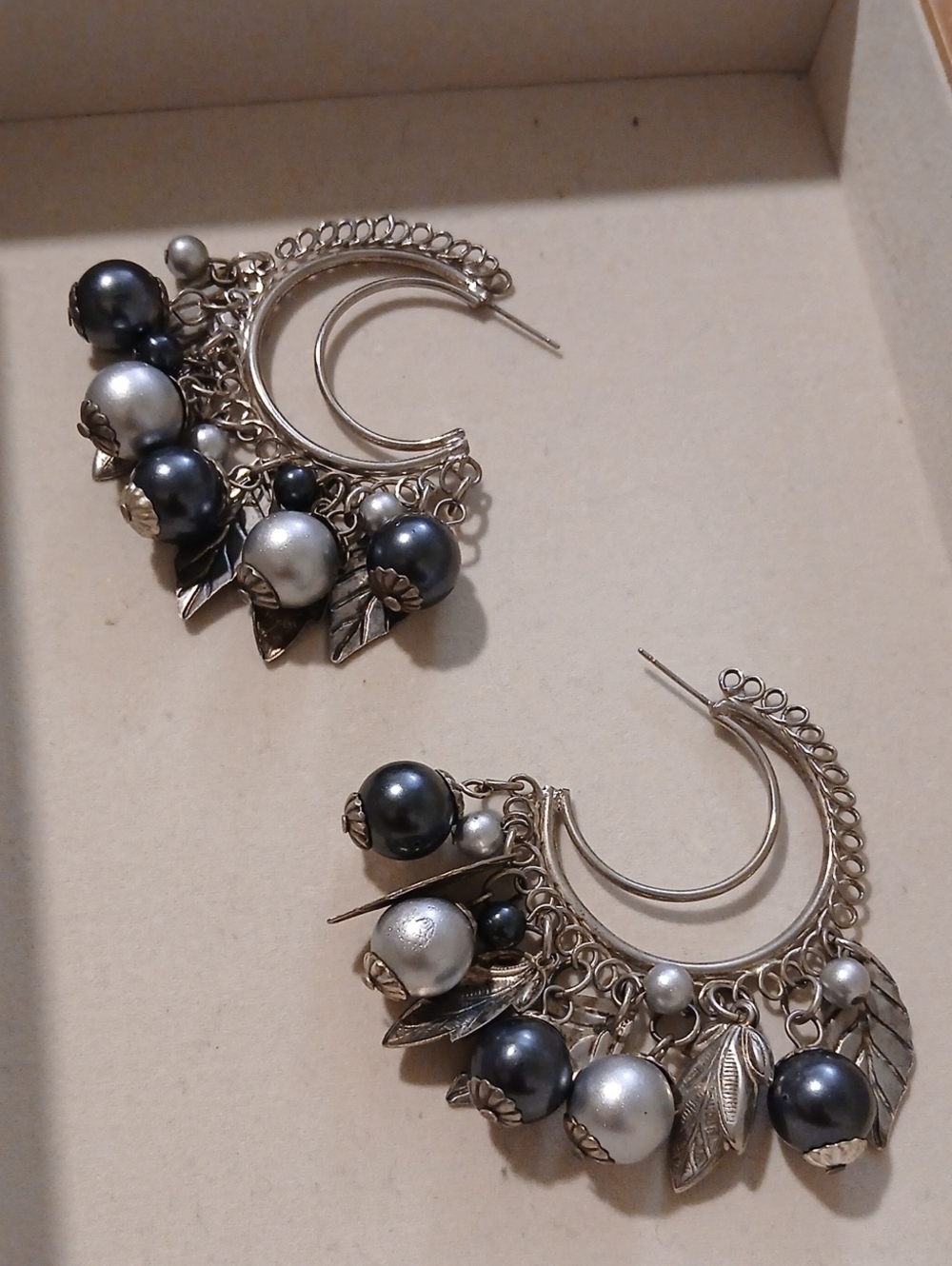 Vintage Leaf Hoop Earrings with Black and Pearl Beads